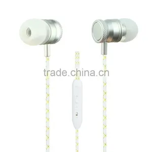 Tangle Free Metal Earphone With Handsfree Mic thumbnail-5