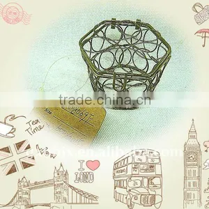 Gold Hexagonal Wire Woven Extensions Storage Case With Lid thumbnail-1