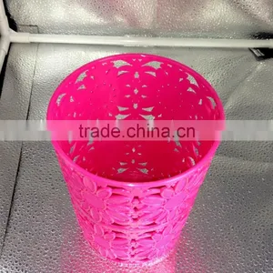 Plastic Round Hollow Out Sunflower Waste Bin thumbnail-2