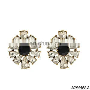 Daisy Crystals Stud Earrings Antique Gold Post Earrrings thumbnail-3