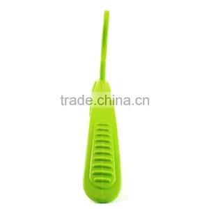 Green Plastic Coat Clothes Hanger thumbnail-4