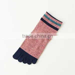Hot Selling Japanese Design OEM School Lovely Girls Winter Comfortable Cotton Red Stripes Casual Injinji Yoga Socks thumbnail-3
