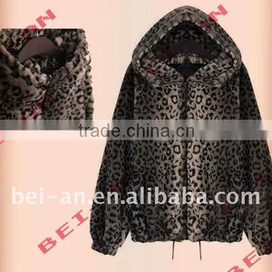 Lady Fake Leopard Fur Garment thumbnail-1