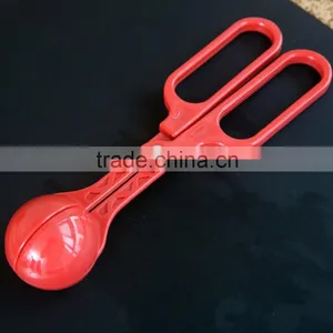 Kitchenware Small Plastic Manual Meatball Maker thumbnail-2