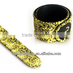 Custom Fashion Silicone Slap Bracelet thumbnail-1