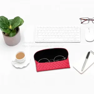 Vintage and Artistic Striated Glasses Case; Crush-resistant Travel Eyeglass Case thumbnail-1
