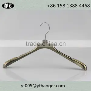 Multi-color Plastic Electronic Plated Hanger With Shiny Surface thumbnail-3