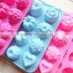 Eco-friendly 12 Holes Flowers Silicone Cake Molds thumbnail-1