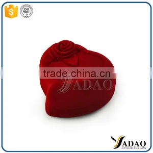 Red Flower Shape Velvet Jewelry Boxes Ring Packaging Box thumbnail-3