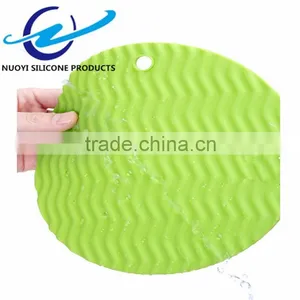 Silicone Drink Place Mats Potholder Round Table Cushion Wave Designing Anti Slip Pot Holder Waterproof Coaster thumbnail-2