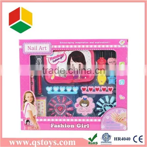 Toy Beautiful Make up Set Toy in Window Box thumbnail-1