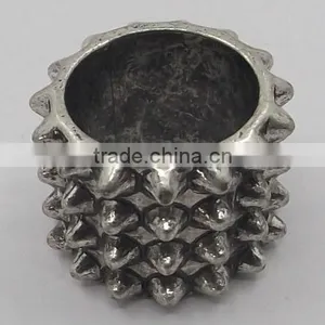 Metal Band Ring Unpave Surface Ring Concept Fashional Jewery thumbnail-1