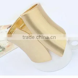 Fashion Gold Bangles Models thumbnail-1