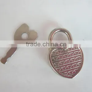 Fashionable Heart Shaped Mini Padlock With Keys For Wholesale Made In China thumbnail-2