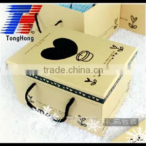 Popular Exquisite Paper Packaging Boxes With Hanldes for Sale thumbnail-1