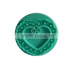 Love Shape Silicone Lace Cookie Stamp, Food Grade 7.5cm Silicone Biscuit Stamp thumbnail-3