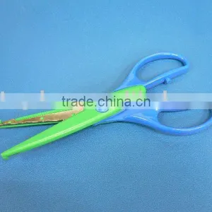 Scissors thumbnail-1