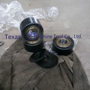 Lathe Center Rest Roller thumbnail-1