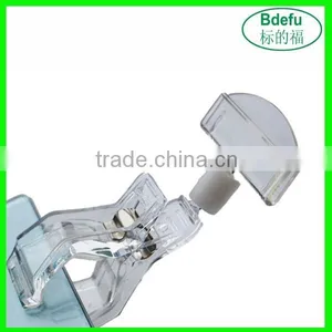 Clear Plastic Pop Display Clip thumbnail-1