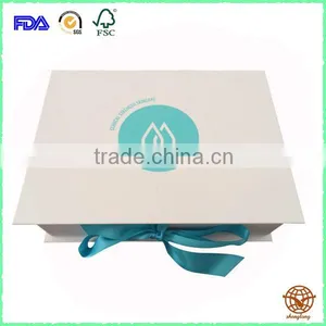 White Foldable Magnetic Closure Cardboard Box With Ribbon thumbnail-1