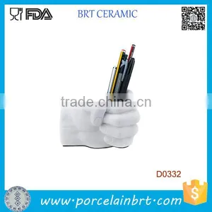 Wholesale White Hand Shape Ceramic Pen Container thumbnail-1