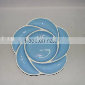 Ceramic and Stoneware Flower Shape Candy Divided Plate thumbnail-1