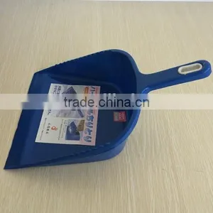 Mini Plastic Dustpan With Handle thumbnail-2