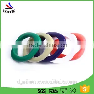 China Manufacturer BPA Free Silicone Wristbands 100% Food Grade Silicone Wrist Band thumbnail-1