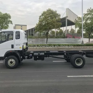 HOWO 4X4 Light Cargo Truck thumbnail-2