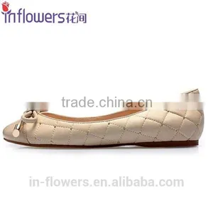 Wholesale OEM ODM Genuine Leather Flat Shoes Middle-aged Women Shoes Flat Shoes thumbnail-5