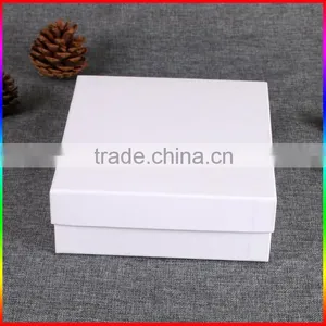 High Quality White Hard Paper Gift Box Packaging thumbnail-1
