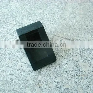 1KG Small Rubber Chocks for EU Market thumbnail-1
