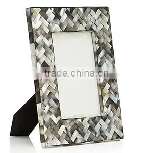 High Quality Best Selling Mother of Pearl Black Inlay Photo Frame thumbnail-2