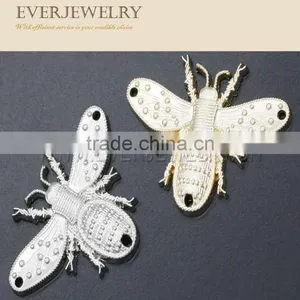 Zinc Alloy Custom Logo Butterfly Metal Logo thumbnail-1