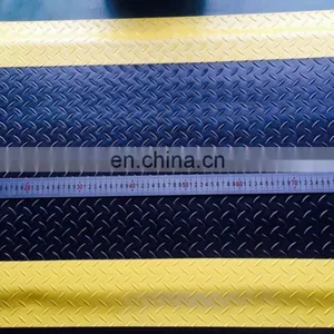 Customized 20mm Thickness Antifatigue Floor Mat With Yellow Margin thumbnail-1