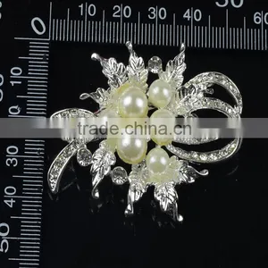 Wholesale Zinc Alloy Crystal Stone Brooch Pins, Flower Crystal Diamond Brooch Pin Factory for Wedding Invitation thumbnail-2