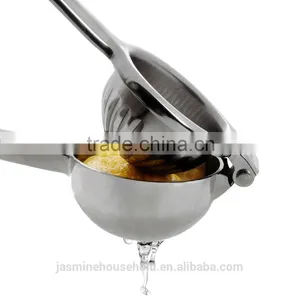 Premium Quality Manual Stainless Steel Lemon and Lime Juicer. thumbnail-2
