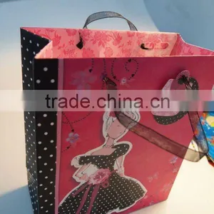 Printed Art Paper Bags thumbnail-1