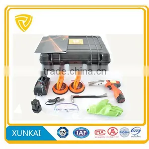 Multifunction Emergency Battery Glass Breaker thumbnail-1