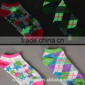Colorful 150D Polyester Glow in the Dark Knitting Yarn for Children Socks thumbnail-4