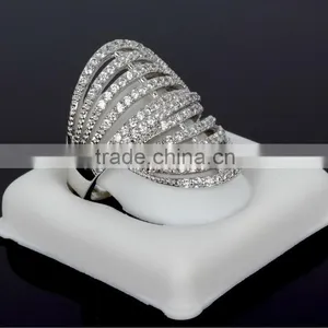 Newest Design Saudi Love 18K Gold Clear Stones Elegant Bridal Jewelry Ring in CZ thumbnail-5
