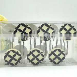 Round Black Pattern Polyresin Shower Curtain Hooks thumbnail-3