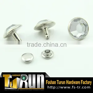 Made in China Crystal Silver Rivet thumbnail-4