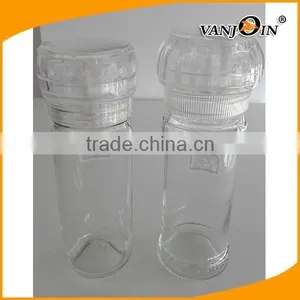 Glass Salt Mill and Pepper Grinder Set thumbnail-5