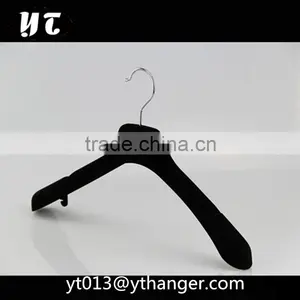 CY-631 Custom Flocking Plastic Hanger Velvet Plastic Hangers for Wide Shoulder Supplier's Choice thumbnail-4