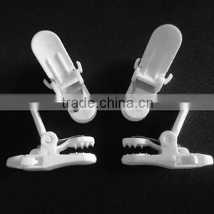 Plastic Pacifier Clips thumbnail-1