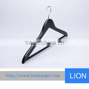 Lioncity W1042 Clothes Wooden Hanger thumbnail-1