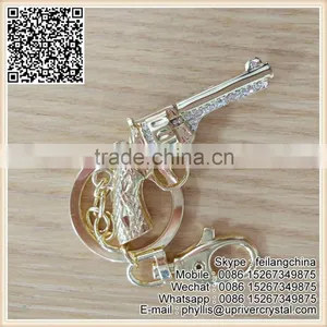 Best Quality Best Crystal Gold Gun Shaped Pendant Keychain thumbnail-1
