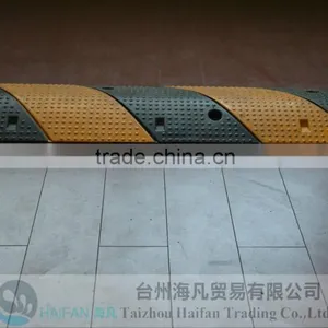 1000*300*50mm Heavy Strength Rubber Speed Hump Used on Road /rubber Speed Humps for Crossroads/road Car Speed Hump for Crossing thumbnail-2