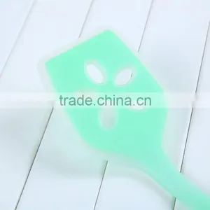 The Silicone Shovel With Plum Shape Shovel With Holes Non-stick Silicon Shovel thumbnail-2
